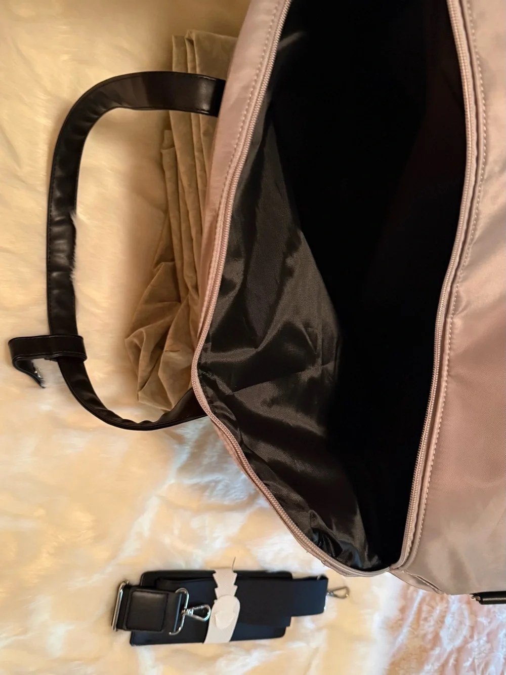 NEW Travel Duffel Bag Gray  Carry-On Weekender  Shoulder Strap